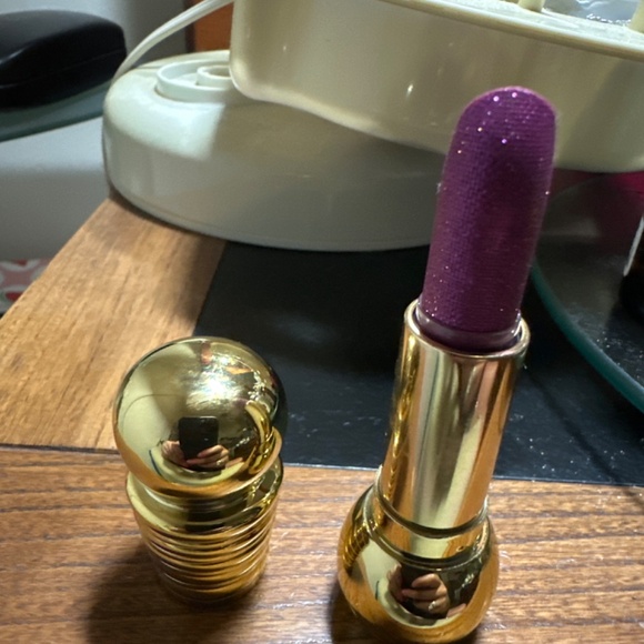 Lipstick - Picture 2 of 2